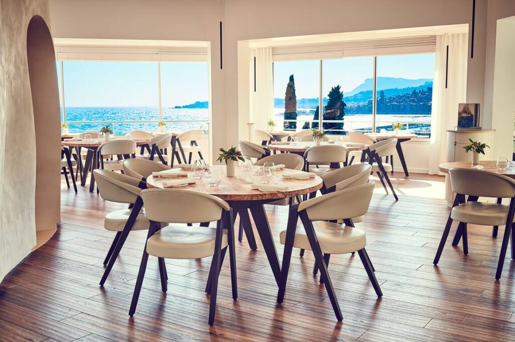 Restaurant Furniture Manufacturers