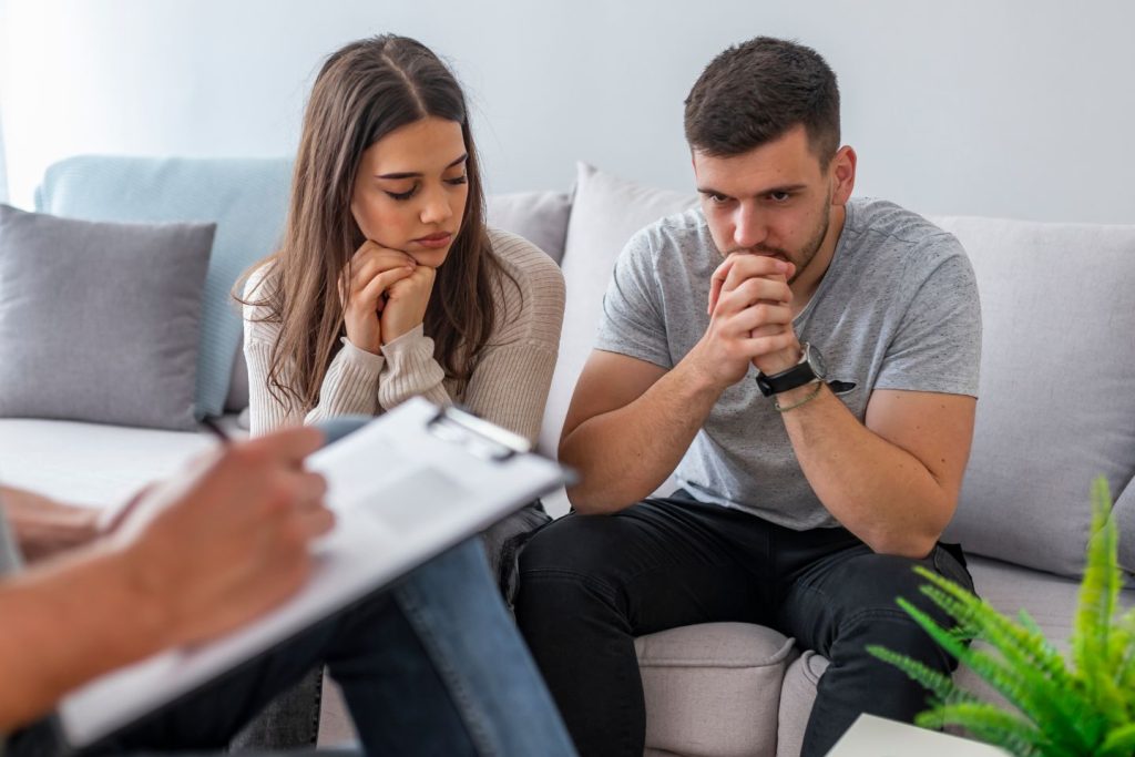 best relationship therapist service