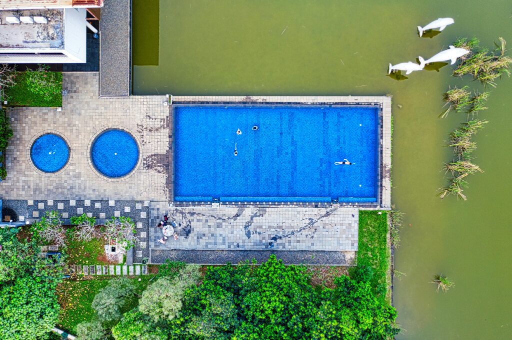 Pool Cleaning in Knoxville