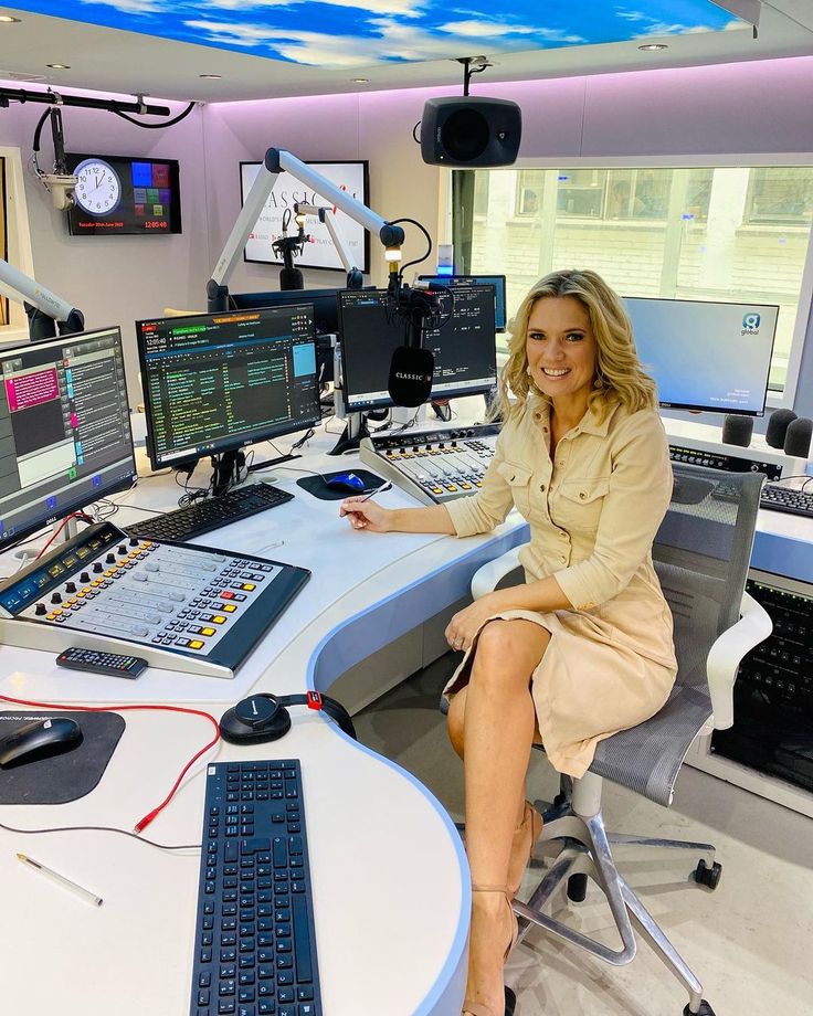 Laptops on Rent in Delhi