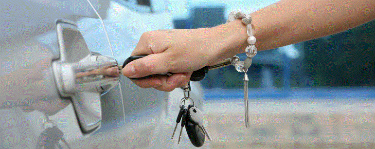 Emergency locksmith in San Diego offering auto, home, and business lock services