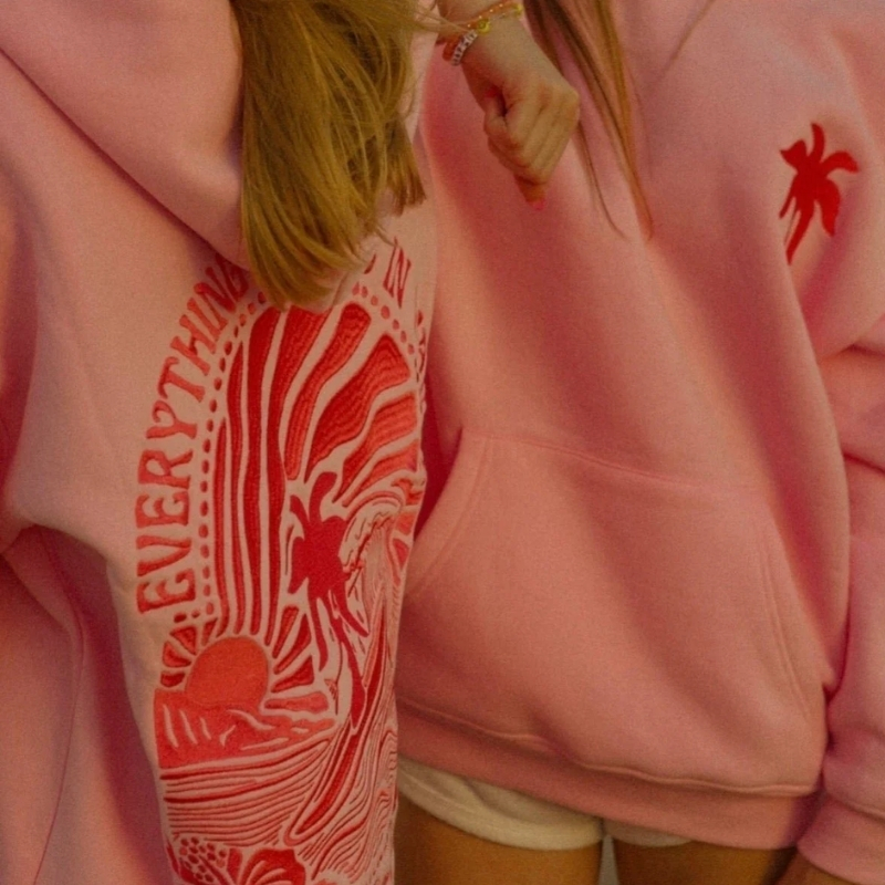 Why Everyone’s Obsessing Over the Pink Palm Puff This Season