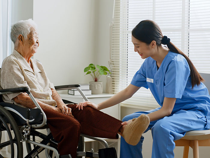 What Should You Know About Private Care for the Elderly at Home