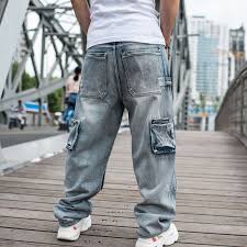 What sizes are available in your men’s baggy jeans