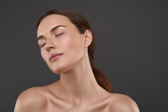 How Does Jawline Treatment Help With Facial Aging